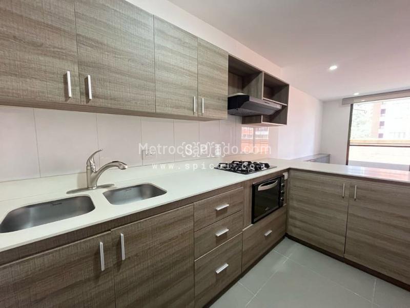 Apartamento en Arriendo, Loma Del Escobero, Envigado - 3