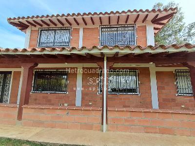 Casa de 5 alcobas en venta en Vereda La Mosquita San Jose, Rionegro, 380 m² · foto 2 de 20
