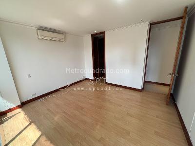 Casa en Arriendo, Altos Del Poblado, Medellín