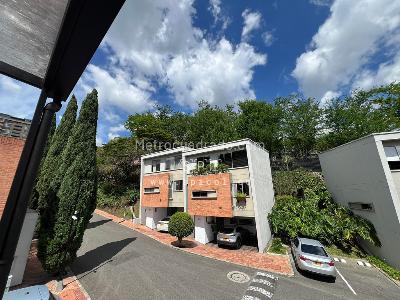 Casa de 4 alcobas en venta en Altos Del Poblado, Medellín, 280 m² · foto 19 de 20