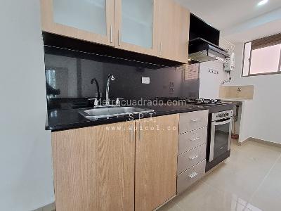 Apartamento de 3 alcobas en arriendo en Los Gonzalez, Medellín, 76 m² · foto 3 de 20