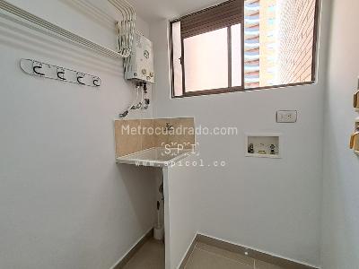 Apartamento de 3 alcobas en arriendo en Los Gonzalez, Medellín, 76 m² · foto 8 de 20