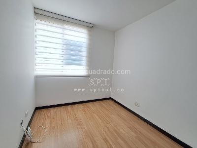 Apartamento de 3 alcobas en arriendo en Los Gonzalez, Medellín, 76 m² · foto 10 de 20