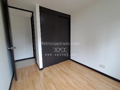 Apartamento de 3 alcobas en arriendo en Los Gonzalez, Medellín, 76 m² · foto 13 de 20