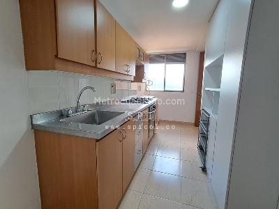 Apartamento de 3 alcobas en arriendo en Los Gonzalez, Medellín, 105 m² · foto 2 de 20
