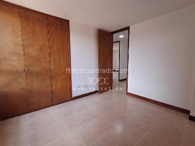 Apartamento de 3 alcobas en arriendo en Los Gonzalez, Medellín, 105 m² · foto 18 de 20