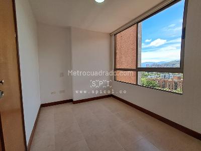 Apartamento de 3 alcobas en arriendo en Los Gonzalez, Medellín, 105 m² · foto 19 de 20