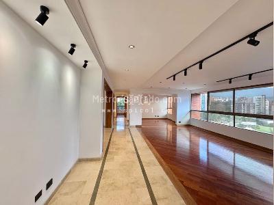 Apartamento en Arriendo, Los Balsos, Medellín