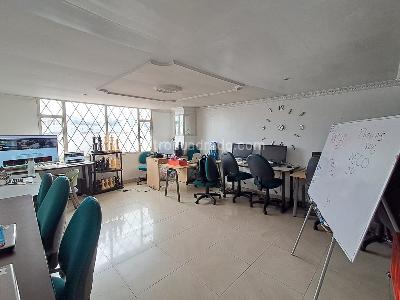 Casa de 5 alcobas en venta en La Clarita Engativa, Bogotá, 380 m² · foto 2 de 20