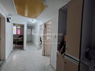 Casa de 5 alcobas en venta en La Clarita Engativa, Bogotá, 380 m² · foto 6 de 20
