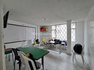 Casa de 5 alcobas en venta en La Clarita Engativa, Bogotá, 380 m² · foto 9 de 20