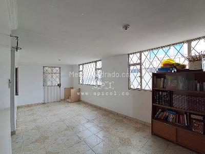 Casa de 5 alcobas en venta en La Clarita Engativa, Bogotá, 380 m² · foto 11 de 20