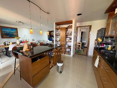 Apartamento de 3 alcobas en venta en Aves Maria, Sabaneta, 265 m² · foto 2 de 17