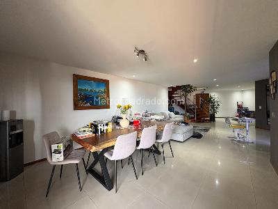 Apartamento de 3 alcobas en venta en Aves Maria, Sabaneta, 265 m² · foto 6 de 17