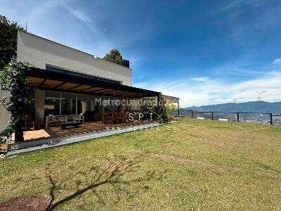 Casa de 4 alcobas en venta en Transversal De La Montaña, Envigado, 420 m² · foto 17 de 20