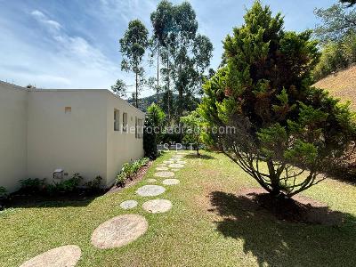 Casa de 4 alcobas en arriendo en Transversal De La Montaña, Envigado, 420 m² · foto 10 de 20