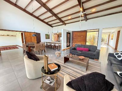Casa de 4 alcobas en arriendo en Transversal De La Montaña, Envigado, 420 m² · foto 14 de 20