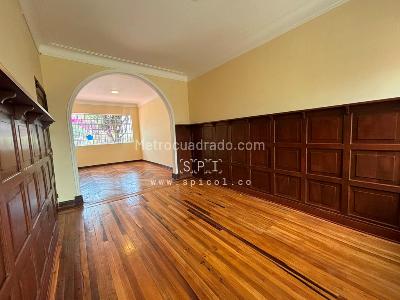 Casa de 5 alcobas en venta en Divino Niño, Bogotá, 250 m² · foto 2 de 20
