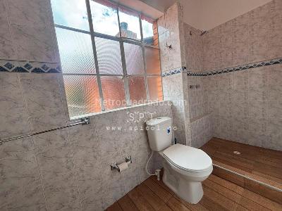 Casa de 5 alcobas en venta en Divino Niño, Bogotá, 250 m² · foto 5 de 20