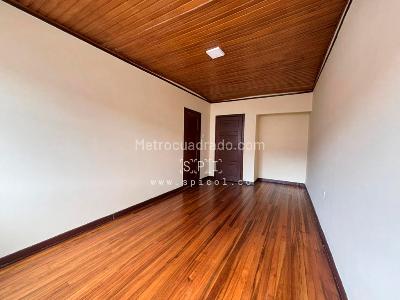 Casa de 5 alcobas en venta en Divino Niño, Bogotá, 250 m² · foto 10 de 20
