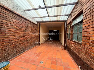 Casa de 5 alcobas en venta en Divino Niño, Bogotá, 250 m² · foto 12 de 20