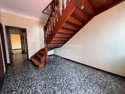 Casa de 5 alcobas en venta en Divino Niño, Bogotá, 250 m² · foto 14 de 20