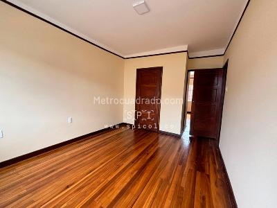 Casa de 5 alcobas en venta en Divino Niño, Bogotá, 250 m² · foto 17 de 20