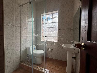 Casa de 5 alcobas en venta en Divino Niño, Bogotá, 250 m² · foto 18 de 20