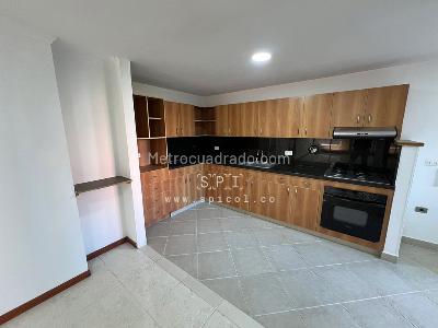 Apartamento de 3 alcobas en arriendo en Los Balsos, Medellín, 117 m² · foto 2 de 20