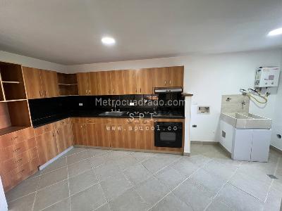 Apartamento de 3 alcobas en arriendo en Los Balsos, Medellín, 117 m² · foto 3 de 20