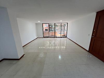 Apartamento de 3 alcobas en arriendo en Los Balsos, Medellín, 117 m² · foto 4 de 20