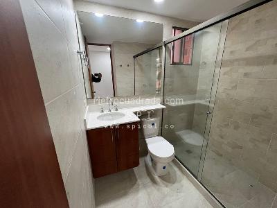 Apartamento de 3 alcobas en arriendo en Los Balsos, Medellín, 117 m² · foto 9 de 20