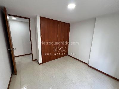 Apartamento de 3 alcobas en arriendo en Los Balsos, Medellín, 117 m² · foto 13 de 20