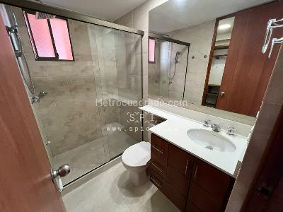 Apartamento de 3 alcobas en arriendo en Los Balsos, Medellín, 117 m² · foto 14 de 20