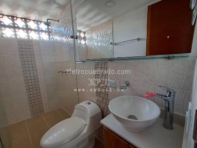 Apartamento de 2 alcobas en arriendo en San Antonio, Rionegro, 70 m² · foto 7 de 9