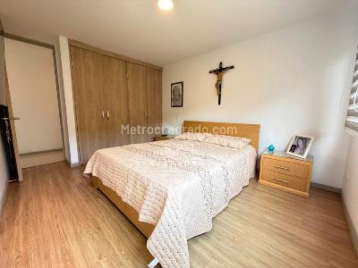 Apartamento de 3 alcobas en arriendo en La Calera, Medellín, 137 m² · foto 18 de 20