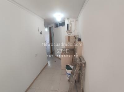 Apartamento de 3 alcobas en arriendo en Estadio Laureles, Medellín, 98 m² · foto 3 de 17