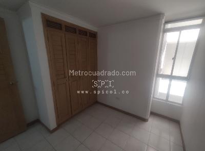 Apartamento de 3 alcobas en arriendo en Estadio Laureles, Medellín, 98 m² · foto 10 de 17