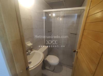 Apartamento de 3 alcobas en arriendo en Estadio Laureles, Medellín, 98 m² · foto 12 de 17