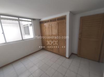 Apartamento de 3 alcobas en arriendo en Estadio Laureles, Medellín, 98 m² · foto 14 de 17