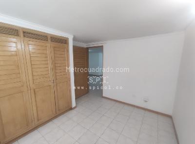 Apartamento de 3 alcobas en arriendo en Estadio Laureles, Medellín, 98 m² · foto 15 de 17