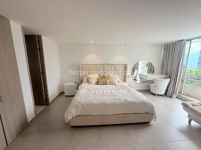 Apartamento de 2 alcobas en venta en El Tesoro, Medellín, 150 m² · foto 10 de 16