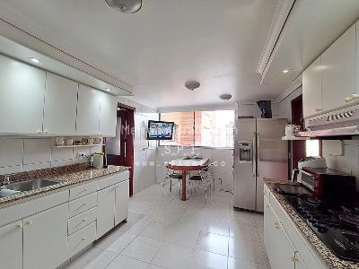 Apartamento de 4 alcobas en venta en La Calleja, Bogotá, 230 m² · foto 4 de 20