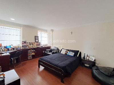 Apartamento de 4 alcobas en venta en La Calleja, Bogotá, 230 m² · foto 11 de 20