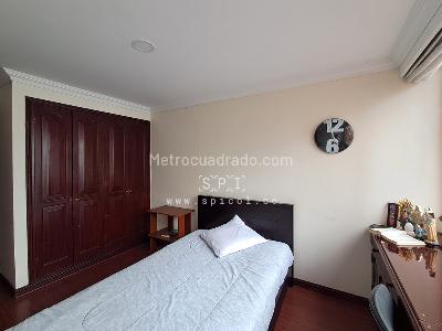 Apartamento de 4 alcobas en venta en La Calleja, Bogotá, 230 m² · foto 13 de 20