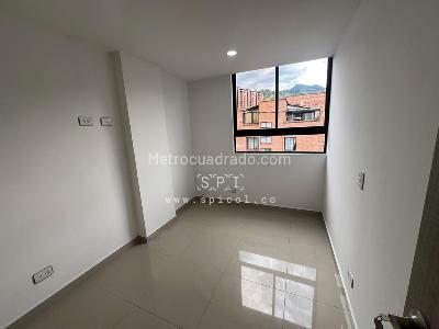 Apartamento en venta en La Almeria, Medellín · foto 13 de 14