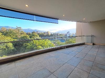 Apartamento de 2 alcobas en arriendo en El Castillo, Medellín, 180 m² · foto 7 de 20