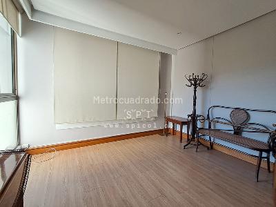 Apartamento de 2 alcobas en arriendo en El Castillo, Medellín, 180 m² · foto 16 de 20