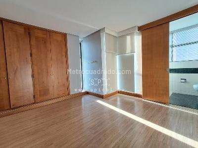 Apartamento de 2 alcobas en arriendo en El Castillo, Medellín, 180 m² · foto 18 de 20