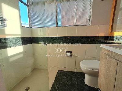 Apartamento de 2 alcobas en arriendo en El Castillo, Medellín, 180 m² · foto 20 de 20